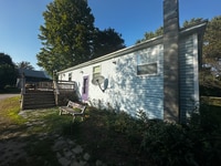 Building Photo - 686 S Windsor St