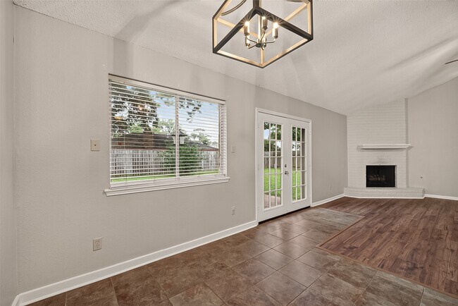 Building Photo - 16451 Cavendish Dr