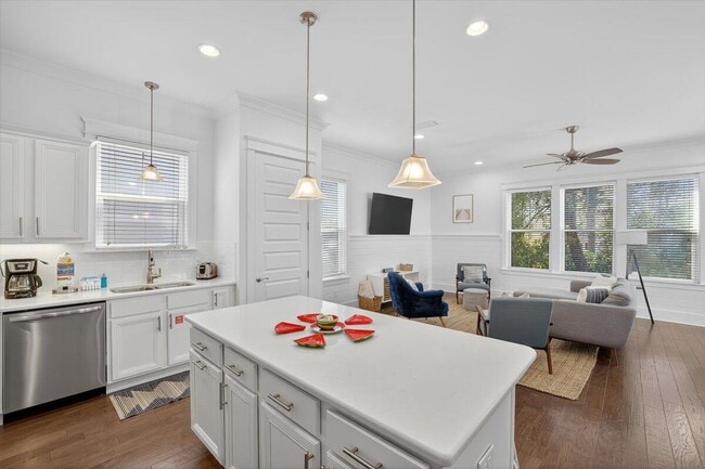 Building Photo - 28 Emerald Beach Cir