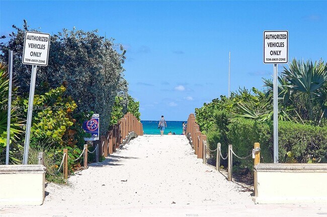 Building Photo - 8430 Harding Ave