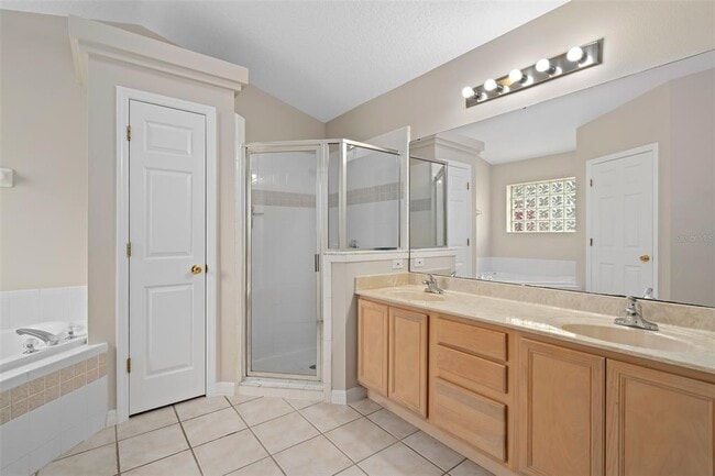 Building Photo - 1056 Princeton Dr