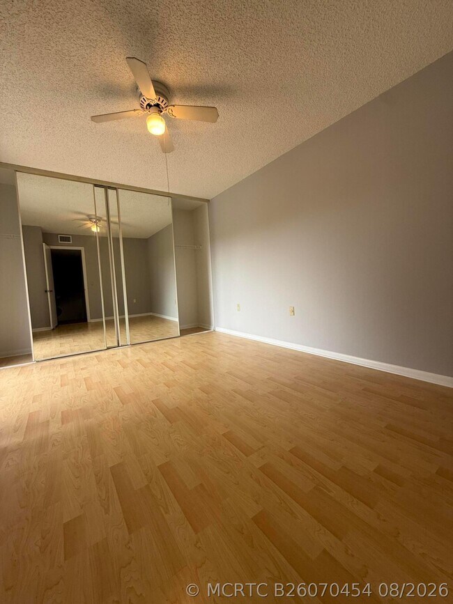 Building Photo - 1603 16th Way
