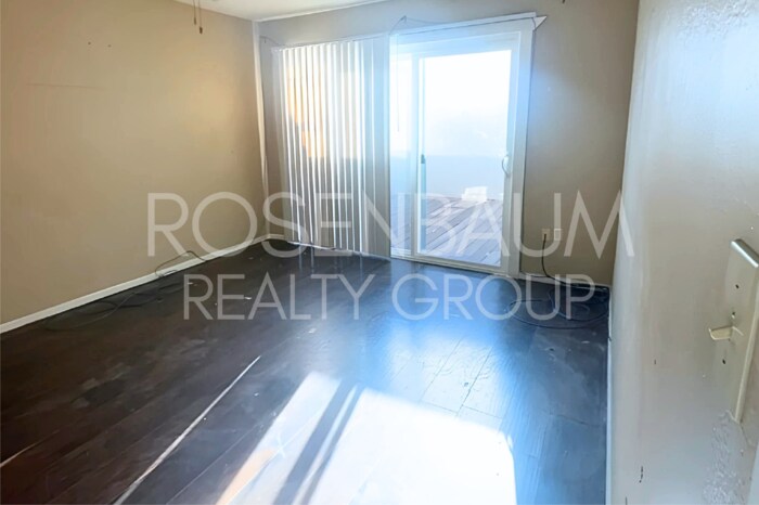 Building Photo - 824 E Junction St