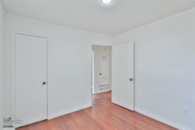 Building Photo - 2318 Westwood Dr