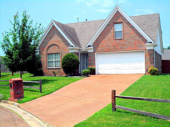 Building Photo - Now Leasing a 4-Bedroom 2.5 Bath Home