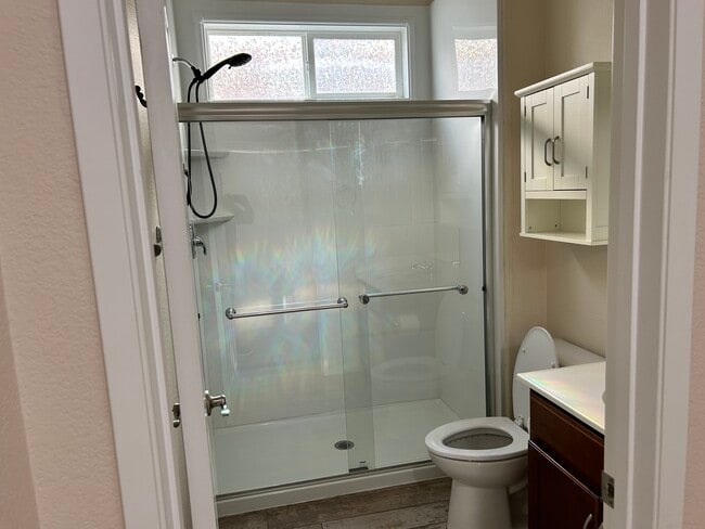 Building Photo - 10960 Knoxville Way