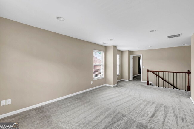 Building Photo - 5957 Stow Dr