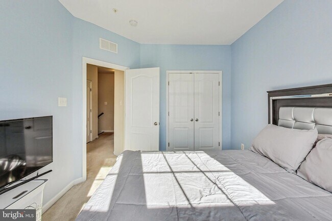 Building Photo - 2814 Shearwater Ln