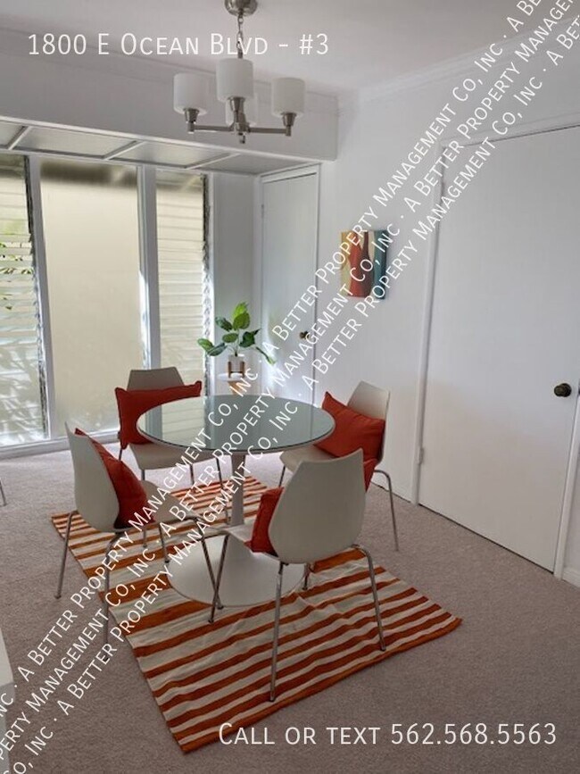 Building Photo - Historic FULLY FURNISHED Mid-Century Moder...