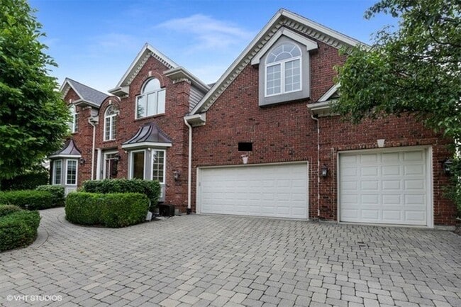 Building Photo - 2457 Kane Ln