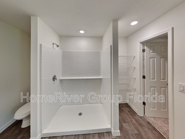 Building Photo - 2748 Cranbrook Ave