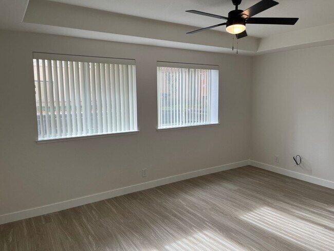 Building Photo - Remodeled Townhome in the Heart of Cupertino!