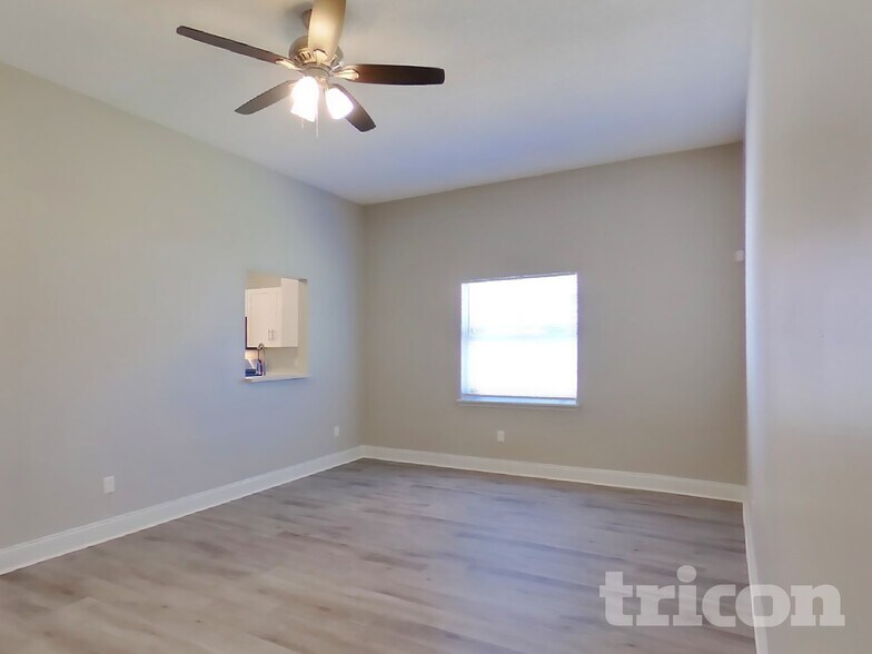 Building Photo - 1379 High Plains Dr W