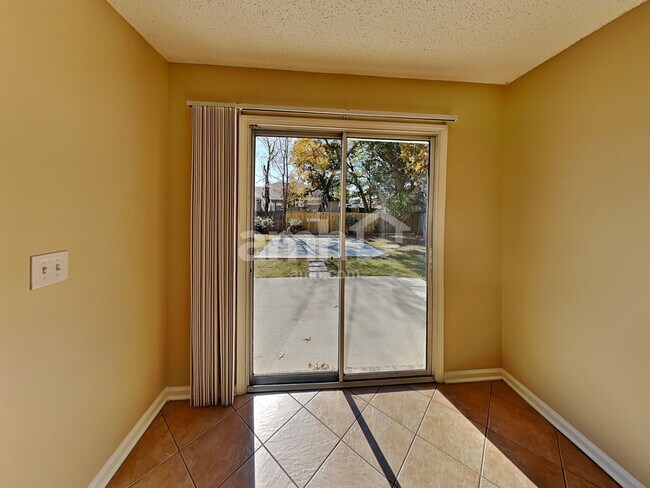 Building Photo - 3389 Westfield Dr