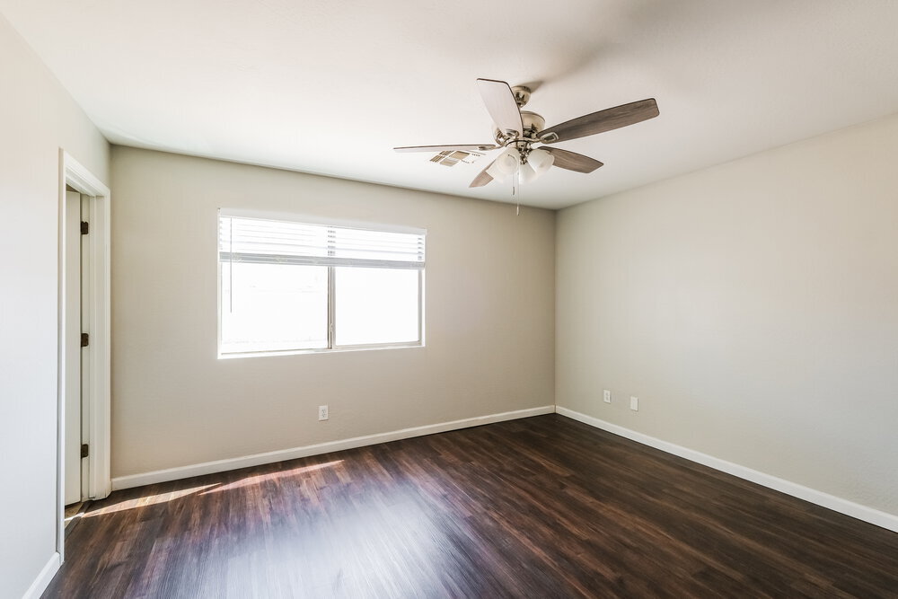Building Photo - 15843 W Woodlands Ave
