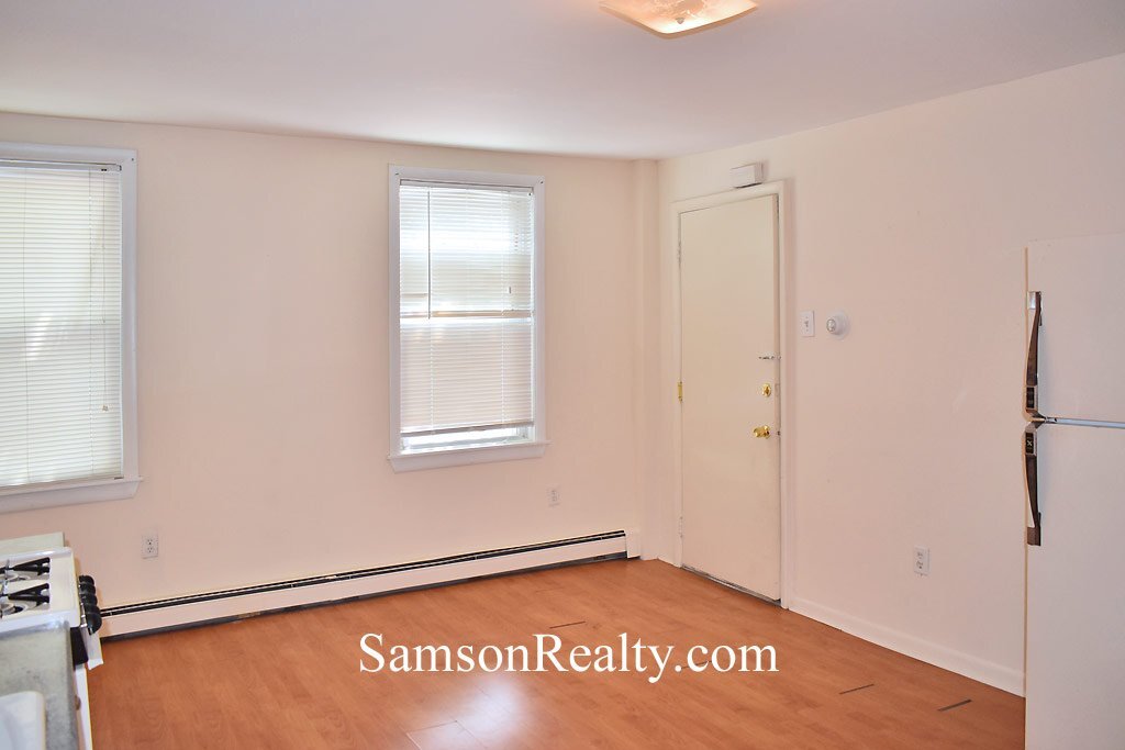 Building Photo - 108 Ives St