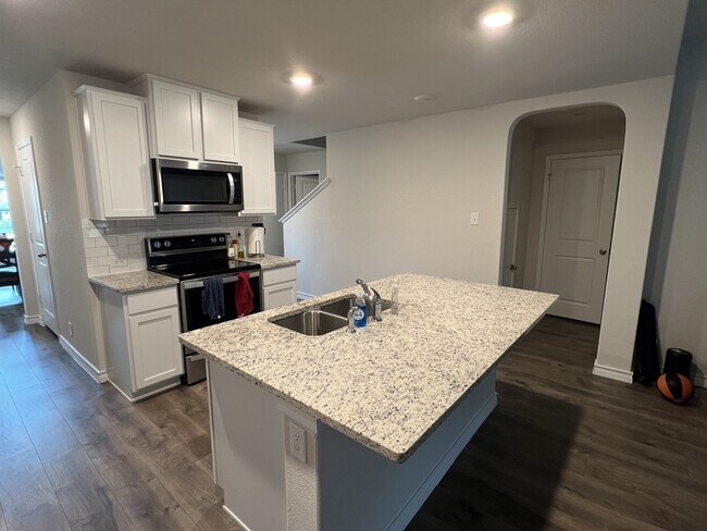 Building Photo - 317 Denison Dm