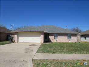 Building Photo - 2501 Westwood Dr