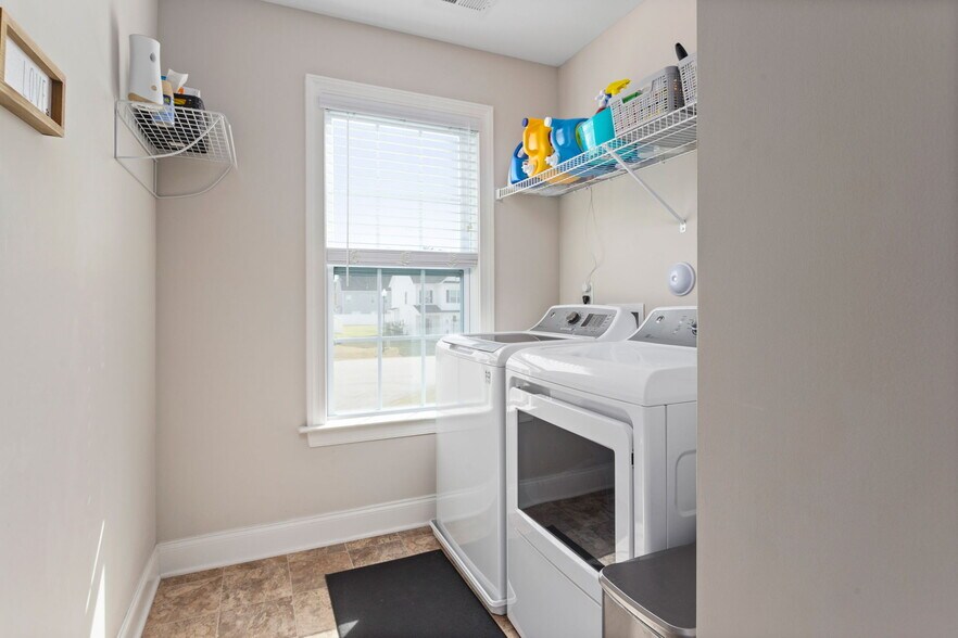 Laundry room - 115 Jonalker Ct
