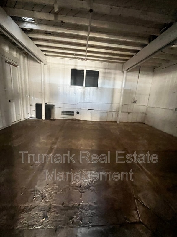 Building Photo - 8409 Wentworth St