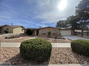 Building Photo - 6628 Camino Fuente Dr