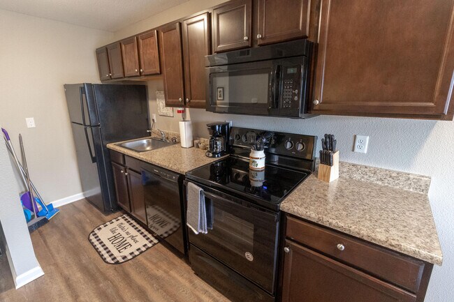 Building Photo - 105 N Garth Ave