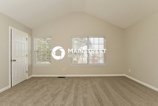 Building Photo - 3 Bedroom Pet-Friendly Home in ELLENWOOD, ...