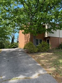 Building Photo - North Roanoke County Duplex