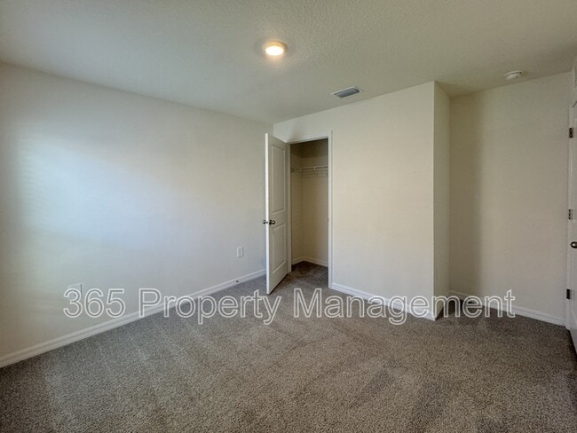 Building Photo - 11505 Timber Grv Ln