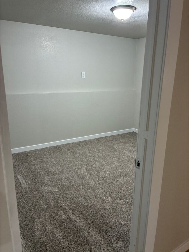 Building Photo - 1125 Peterson Rd