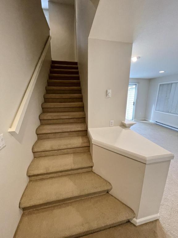 Building Photo - 1220 100th Pl NE