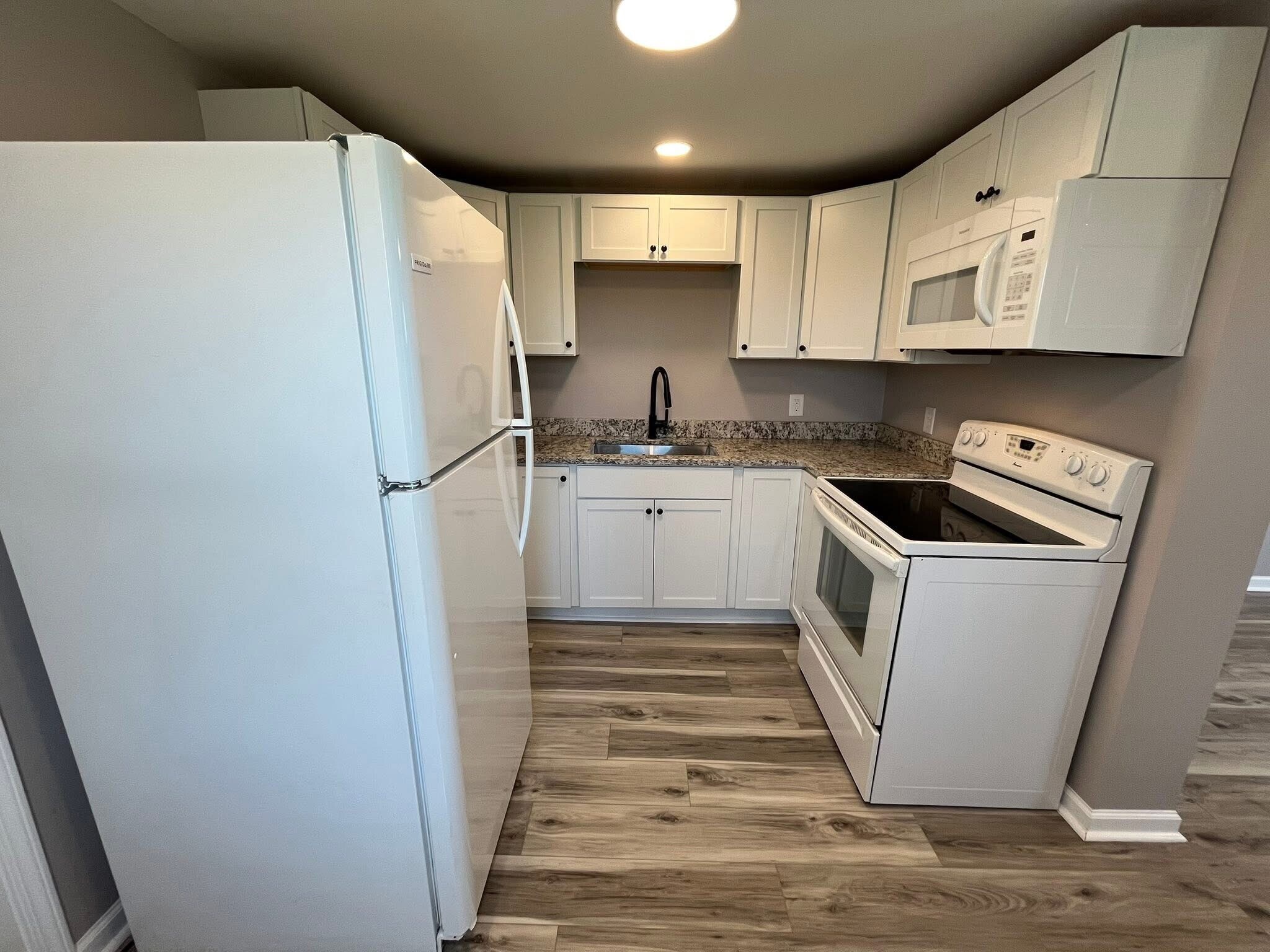 Kitchen - 1534 Saint John St