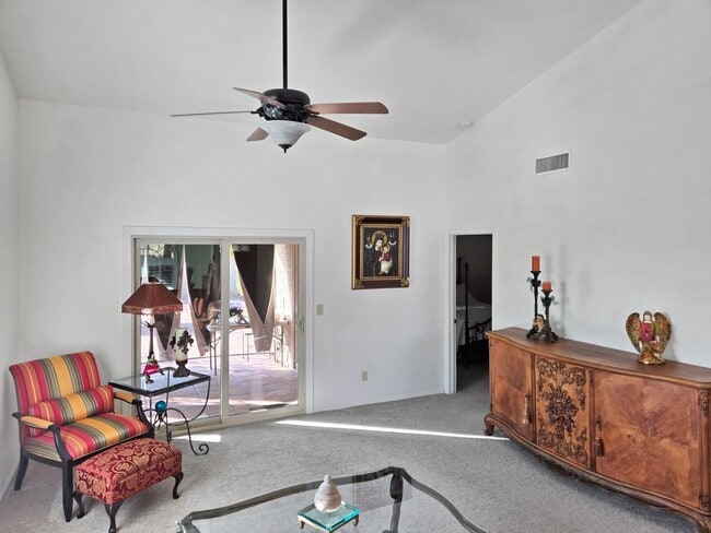 Building Photo - 11246 E Poinsettia Dr