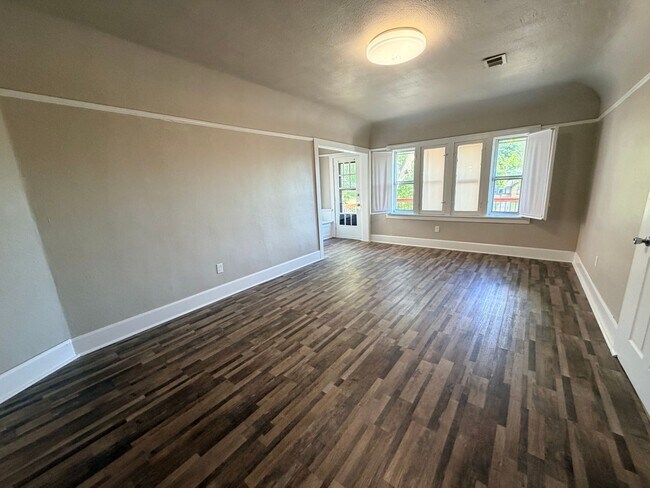 Building Photo - 3424 W Highland Blvd