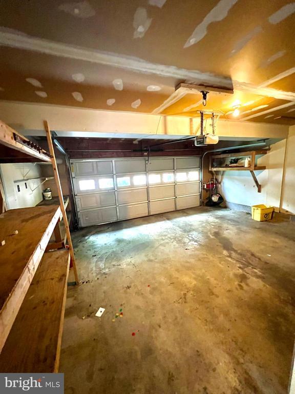 Building Photo - 4306 Lord Fairfax Ct