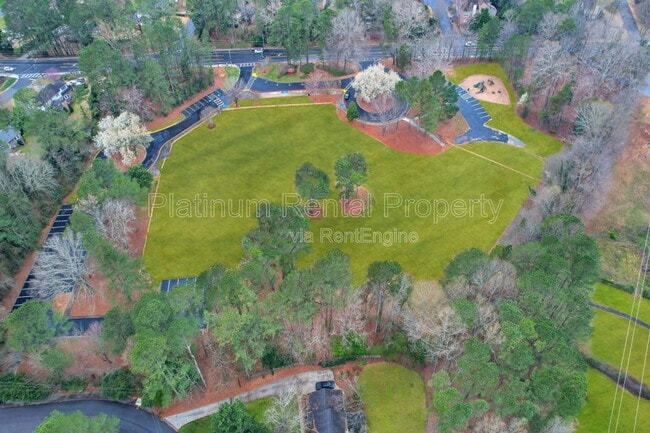 Building Photo - 5614 Chamblee Dunwoody Rd
