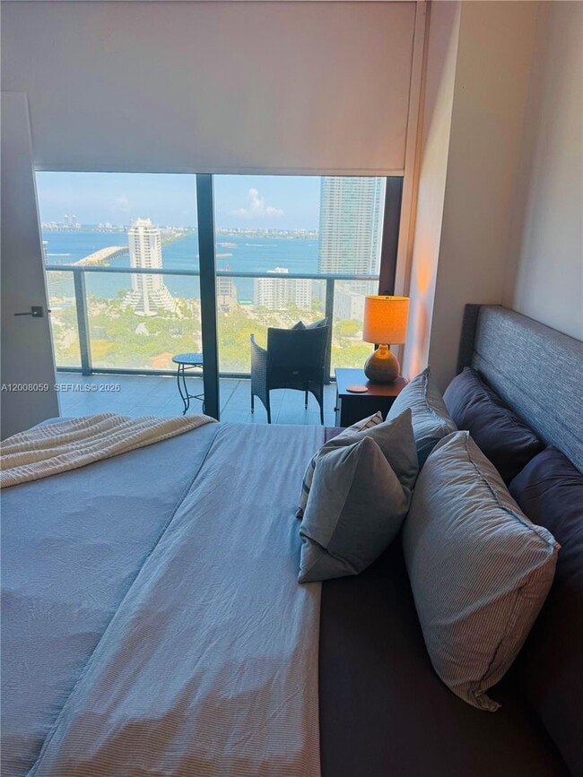 Building Photo - 121 NE 34th St