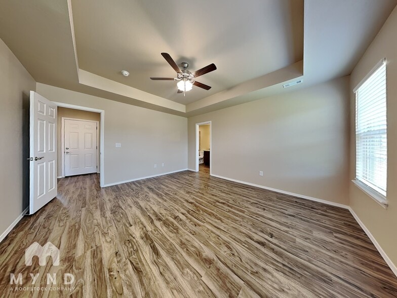 Building Photo - 2104 Misti Woods St