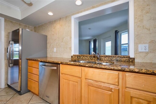 Building Photo - 2614 SE 12th Pl