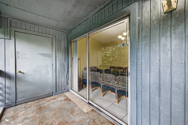 Building Photo - 8360 Jorine Dr