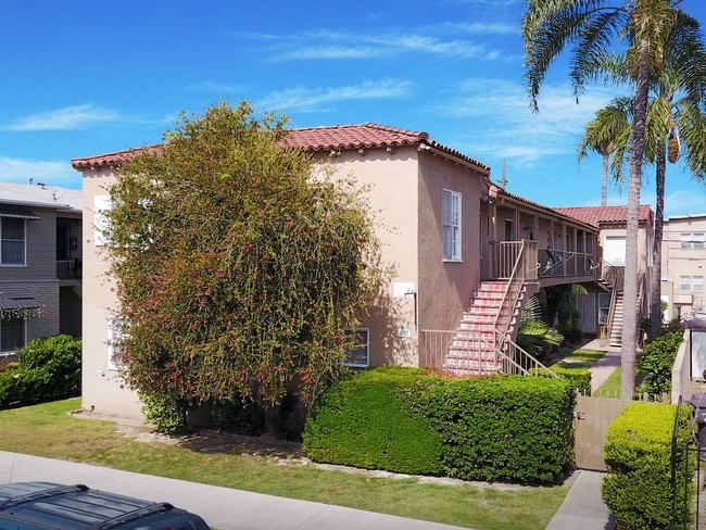 Building Photo - 2010 Pine Avenue