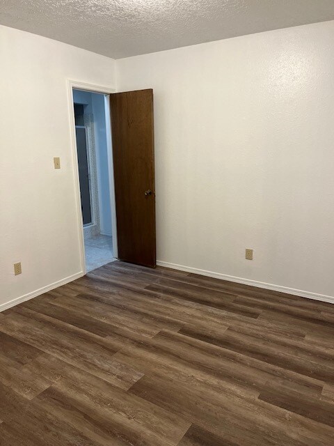 Building Photo - 10008 Bellevue Ct NW