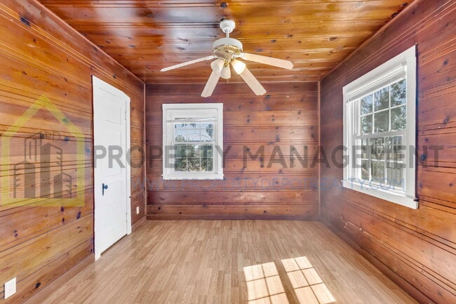 Building Photo - Charming 2-Bedroom Bungalow in Sacramento
