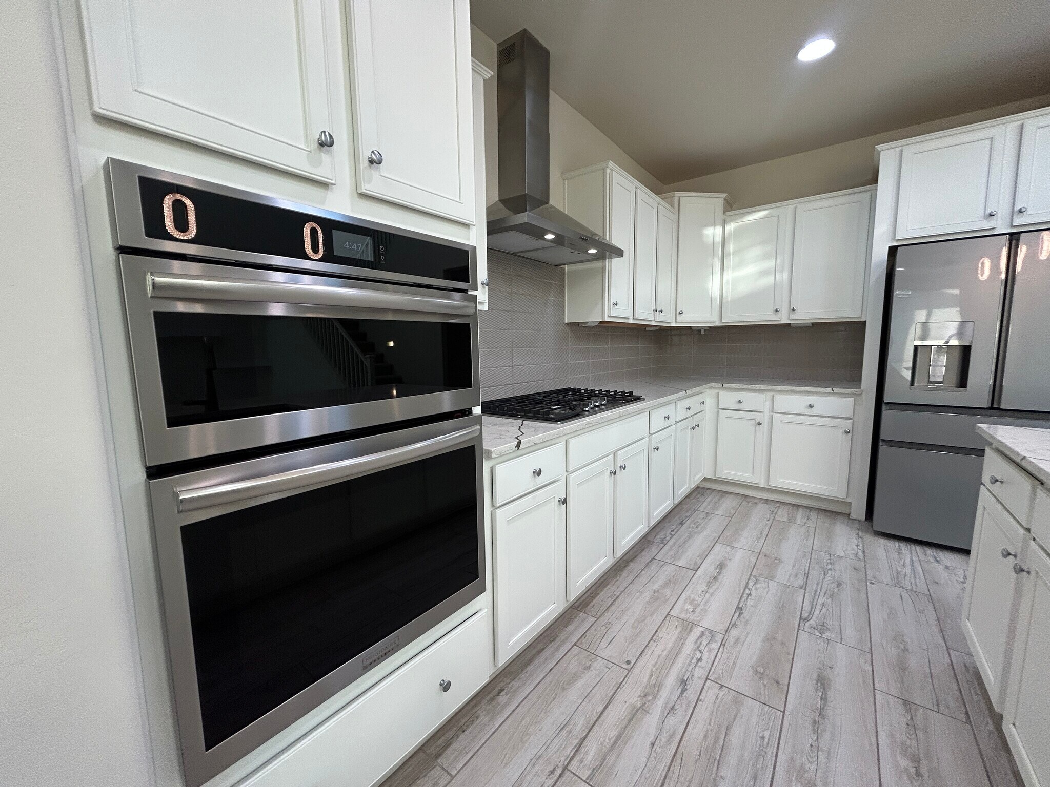 Building Photo - 8909 W Missouri Ave