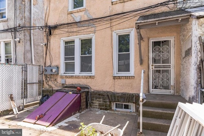 Building Photo - 4812 E Roosevelt Blvd