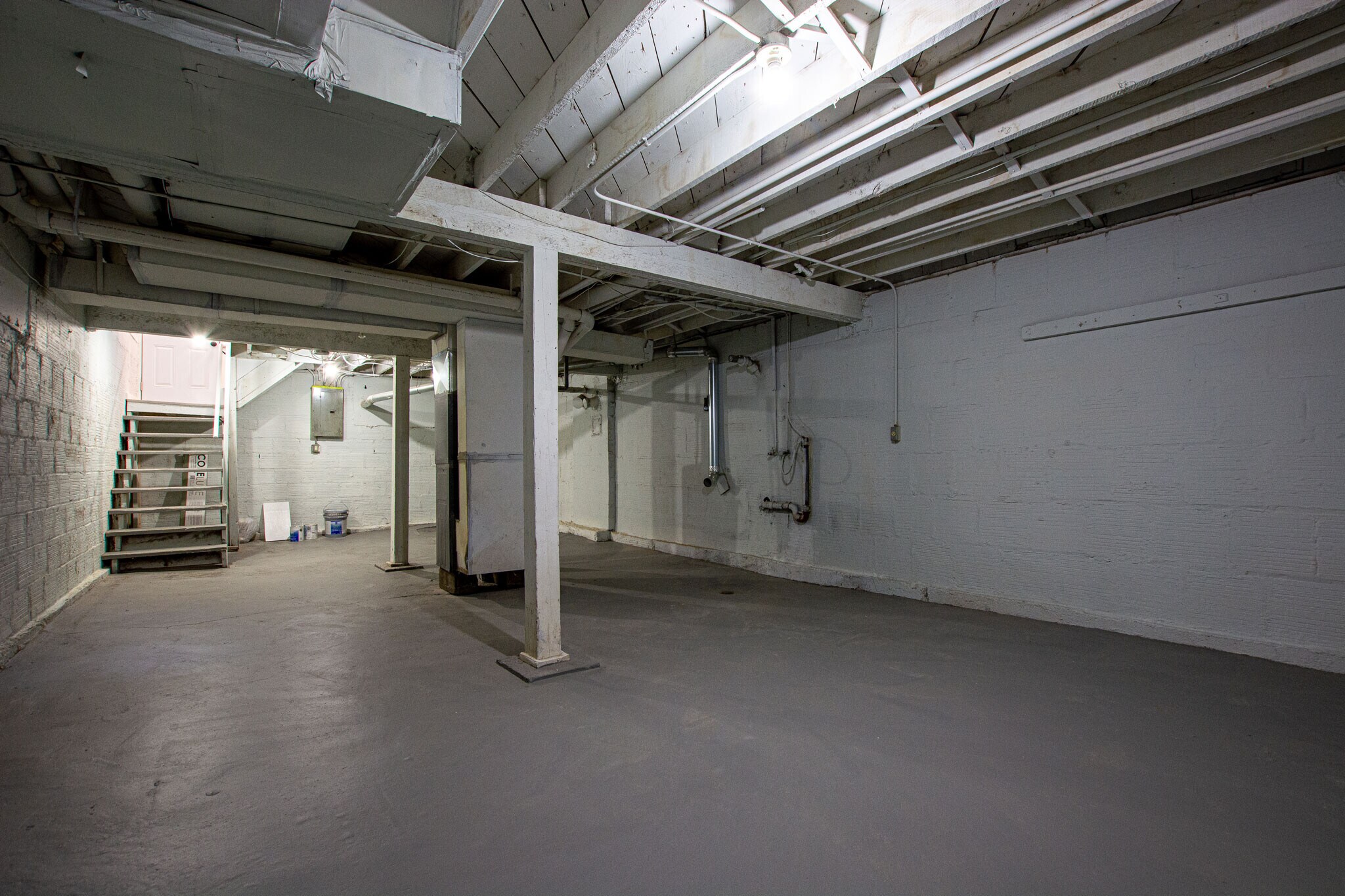 Building Photo - 3812 Dodge St