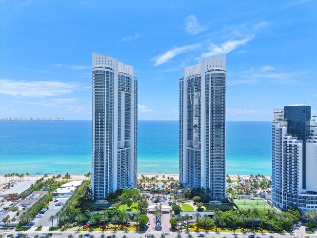 Building Photo - 18101 Collins Ave