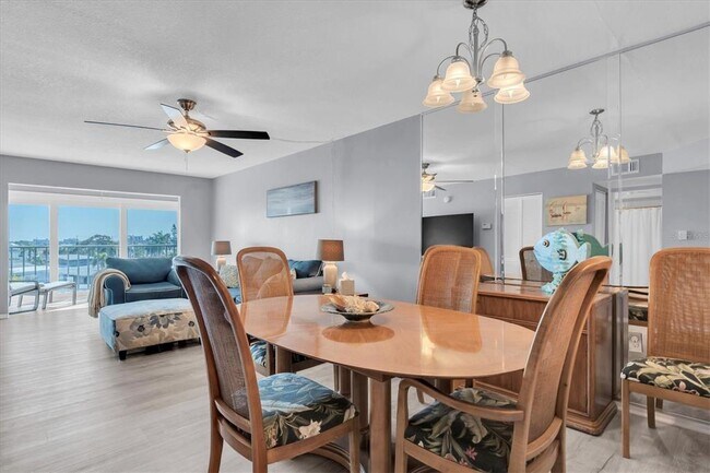 Building Photo - 175 116th Ave