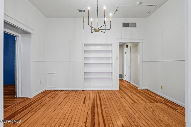 Building Photo - 3225 Fort Blvd