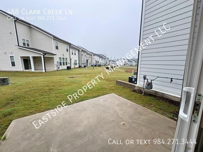 Building Photo - 488 Clark Creek Ln